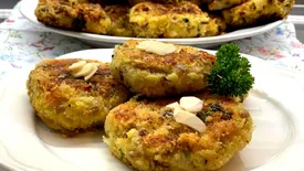 طرز تهیه کوکو گل‌کلم؛ کوکوی خوشمزه و مقوی