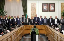 روابط بازنشستگان و بانک تعمیق شود/ ضرورت ارتقای خدمات رفاهی به همکاران شاغل و بازنشسته