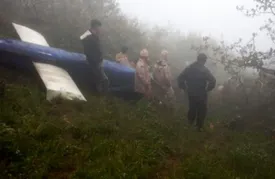 تصویر جدید حضور امدادگران درکنار بالگرد سانحه‌دیده رئیسی