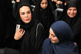 المیرا شریفی مقدم و آزیتا ترکاشوند در دیدار با رهبر انقلاب/ عکس