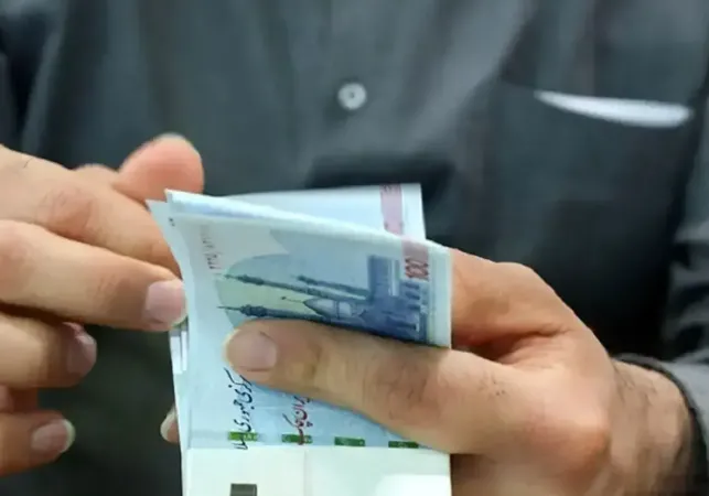 شیوه افزایش حقوق در سال آینده مشخص شد/ این افراد منتظر بیشتربن واریزی باشند