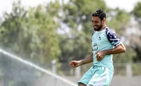 شجاع خلیل‌زاده درباره شرایط بحرانی تیم تراکتور صحبت کرد | از خواسته‌های خودمون دور شدیم!مراقب حاشیه‌ها باشید!