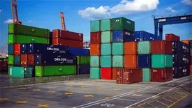 ترخیص فوری کالاهای اساسی آغاز شد