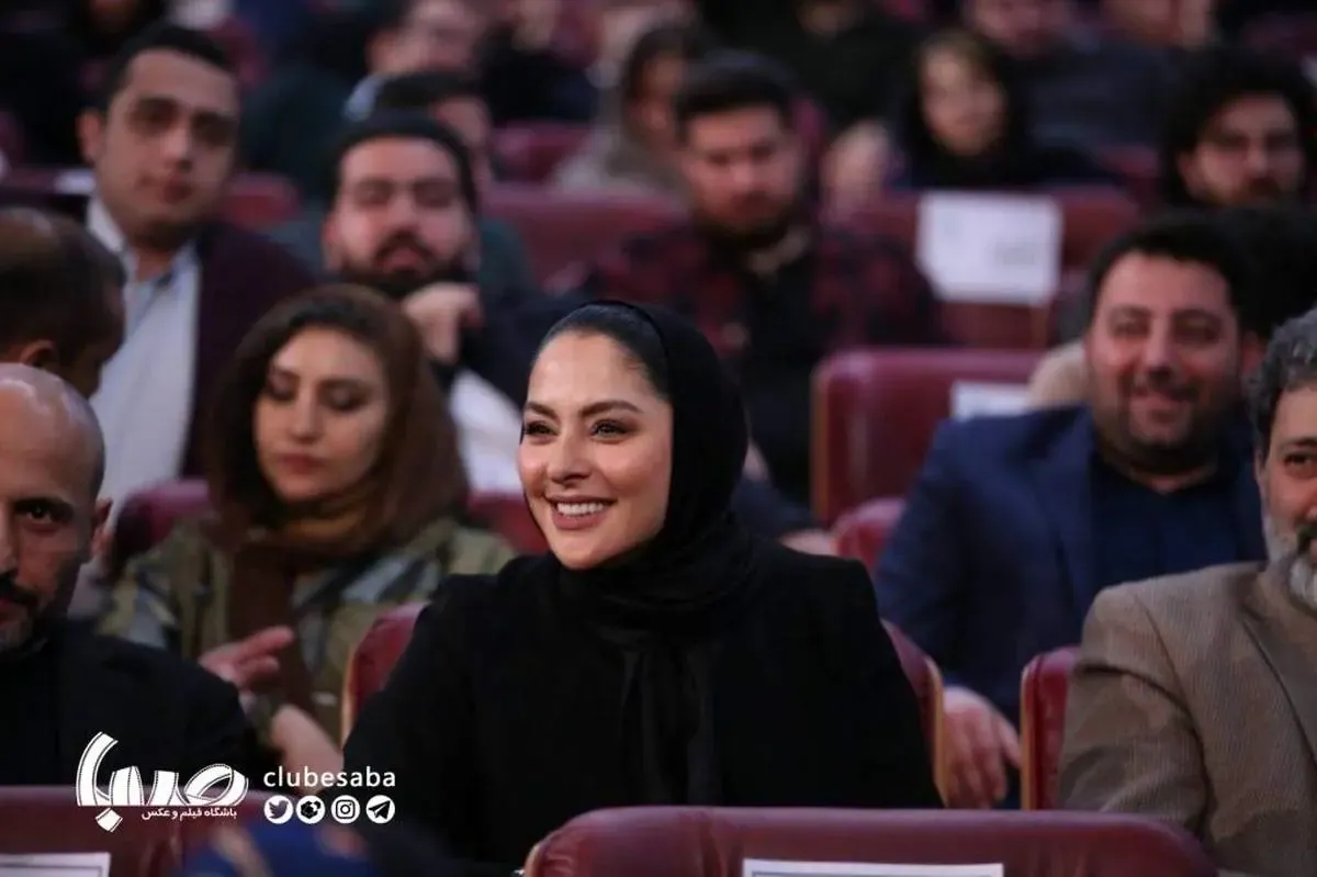 ارسطو خوش‌رزم بهترین بازیگر مرد و مارال بنی آدم بهترین بازیگر زن موقع سیمرغ گرفتن/ تصاویر