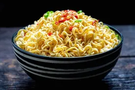 نودل بخوریم یا نه ؟