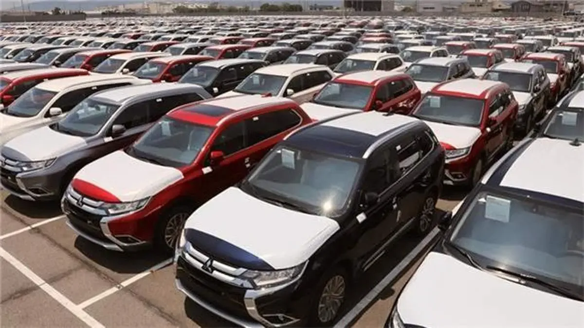 اعلام وضعیت ۲۲۴۹ خودرو به وزارت اقتصاد/ سرگردانی لوکس‌های خاک خورده!