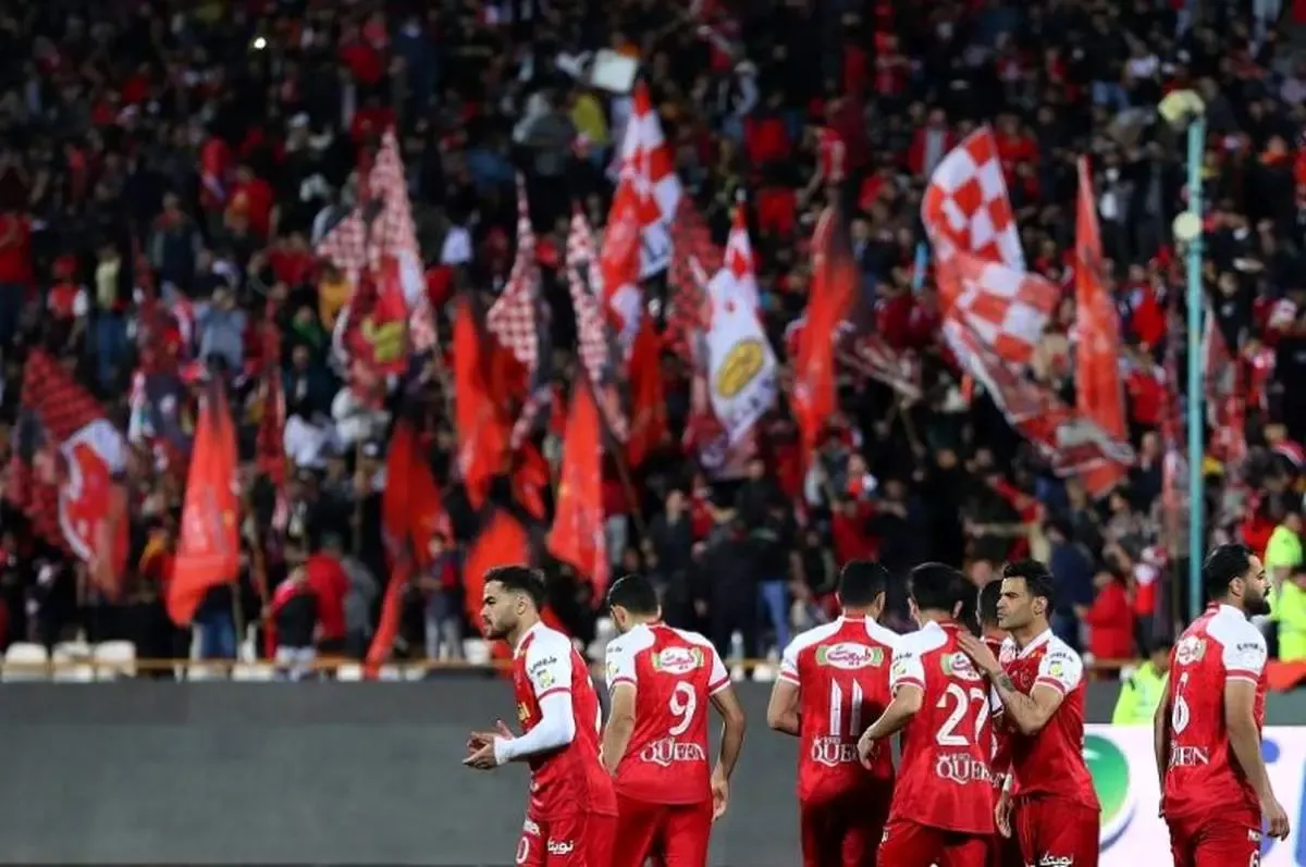 ۳ بانک سهام خود در پرسپولیس را واگذار کردند