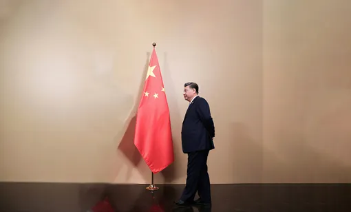 میانجی پشت پرده 