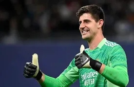 کورتوا در میان گلزنان رئال، البته به خودی!