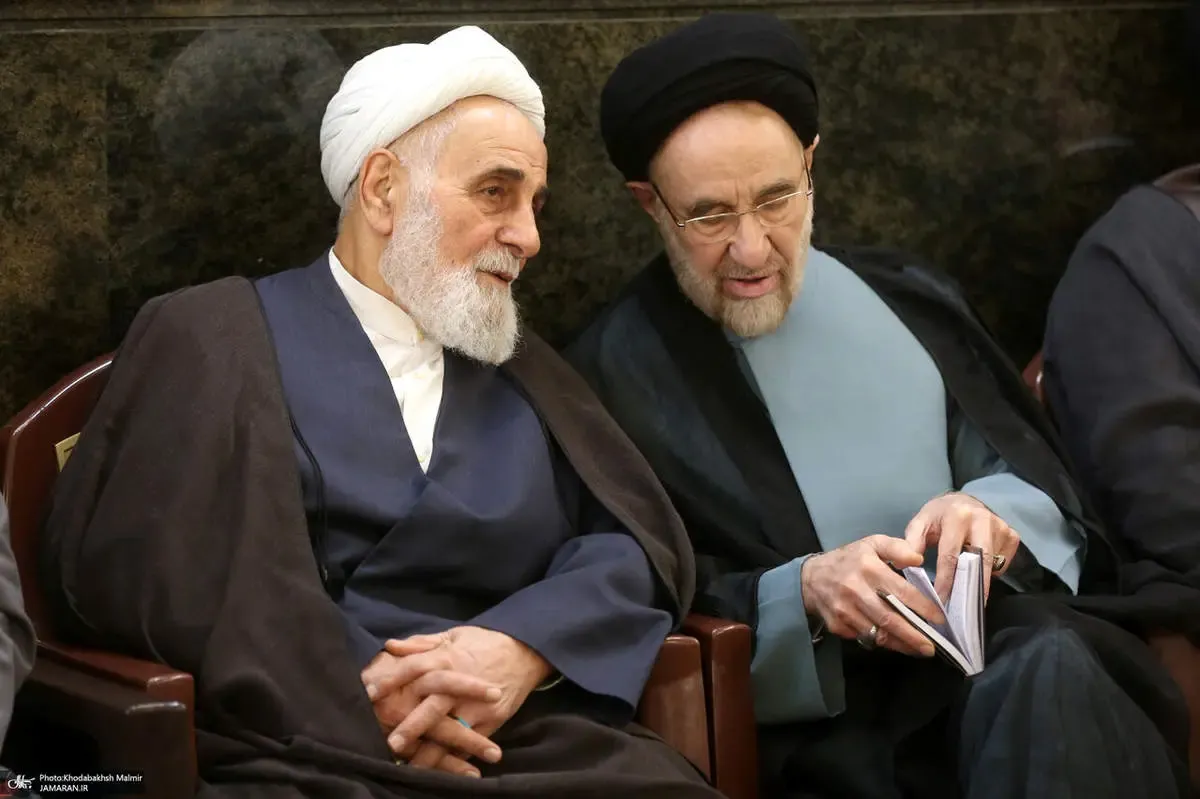 گپ و گفت سیدمحمد خاتمی و ناطق نوری در یک مراسم / عکس