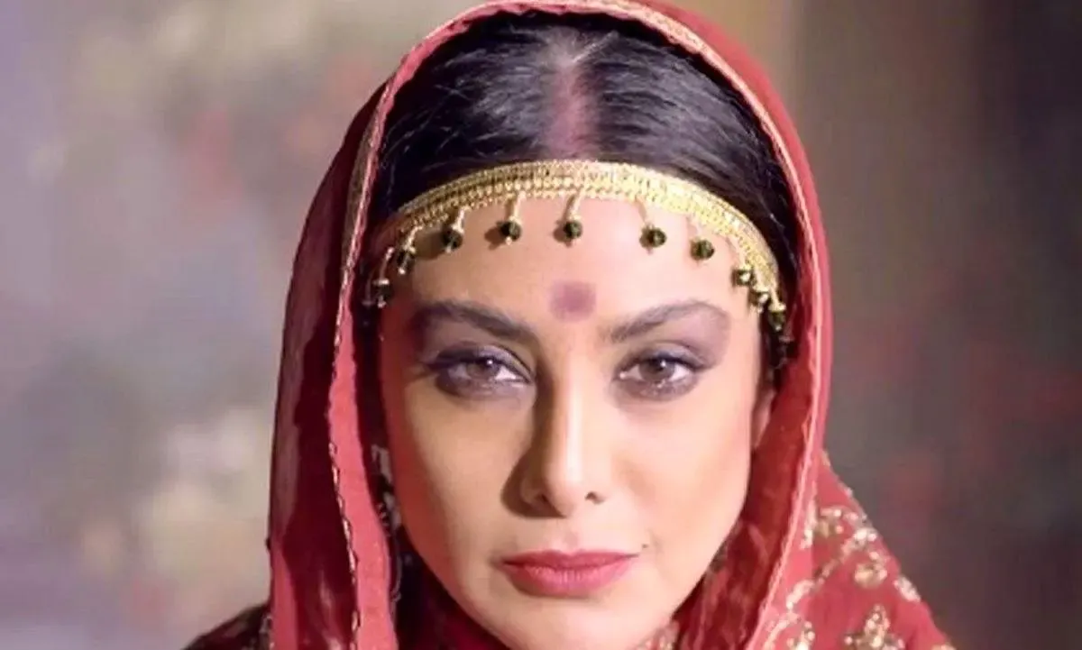 رقص هندی آزاده صمدی در سریال «سووشون»!/ ببینید