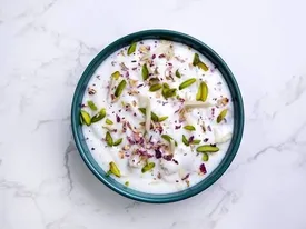 طرز تهیه یخماست؛ دسر سنتی ایرانی