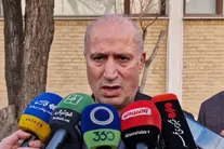 تاج و ممبینی در فرودگاه پیش از بازگشت به ایران/ عکس