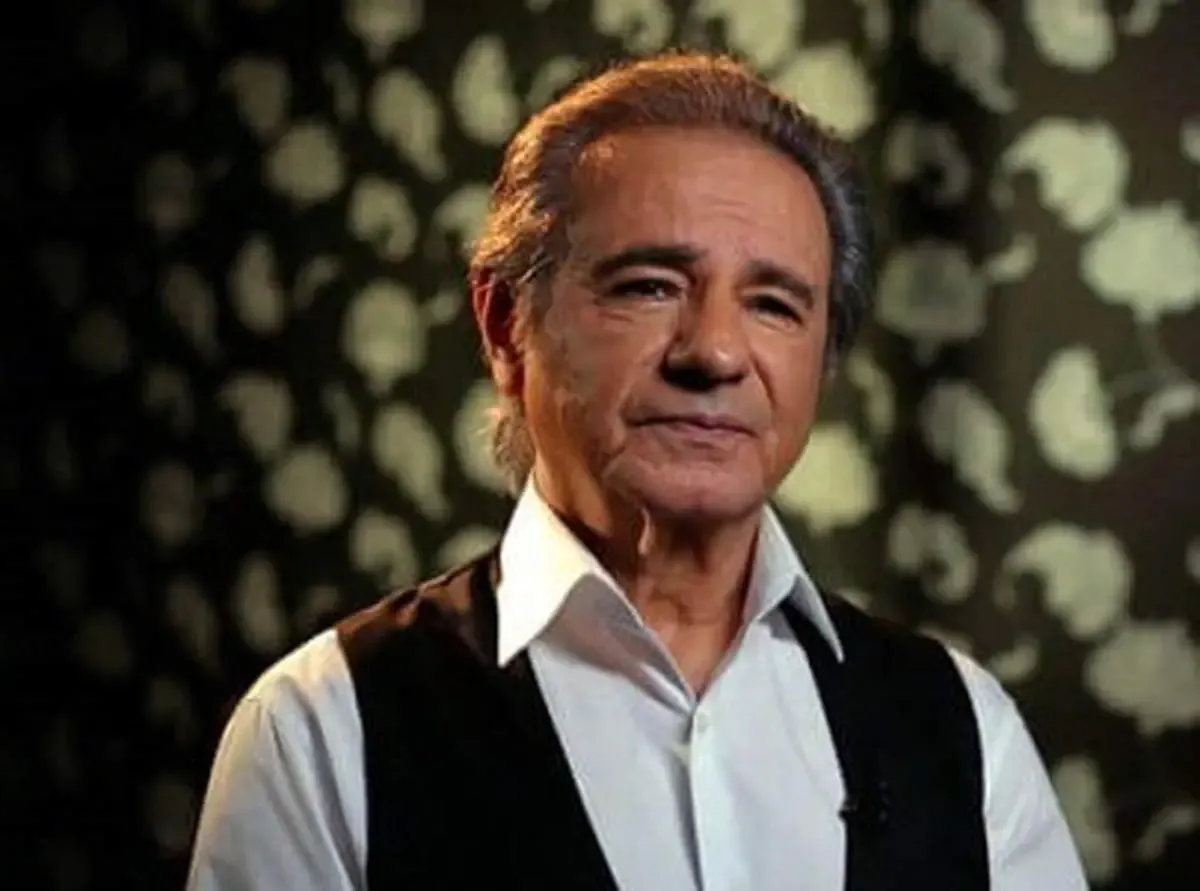 «عارف» در جدال با بیماری سرطان