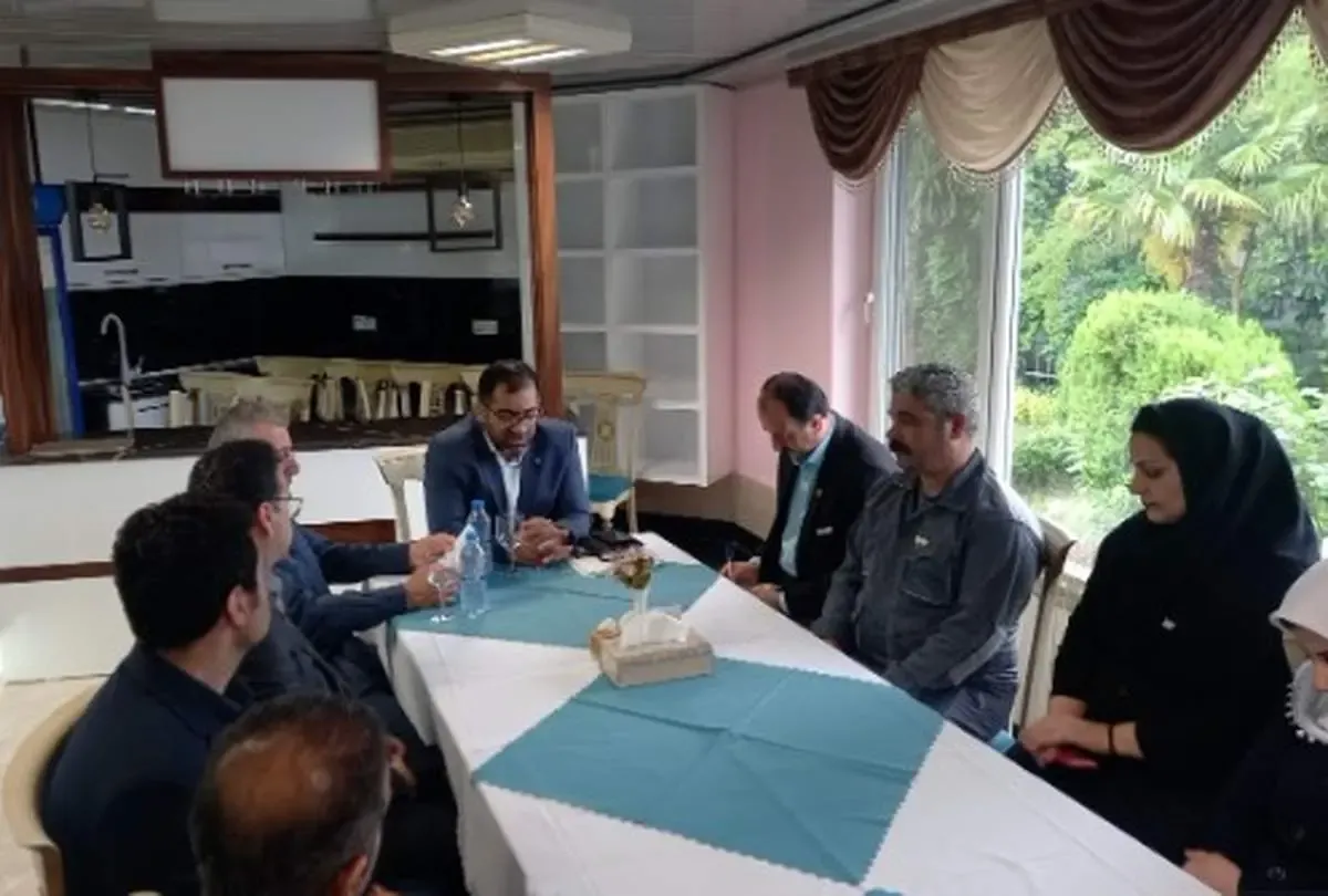 نیروی انسانی با تجربه و صاحب نظر مزیت رقابتی پایدار، برای هتل‌های جهانگردی محسوب می‌شوند