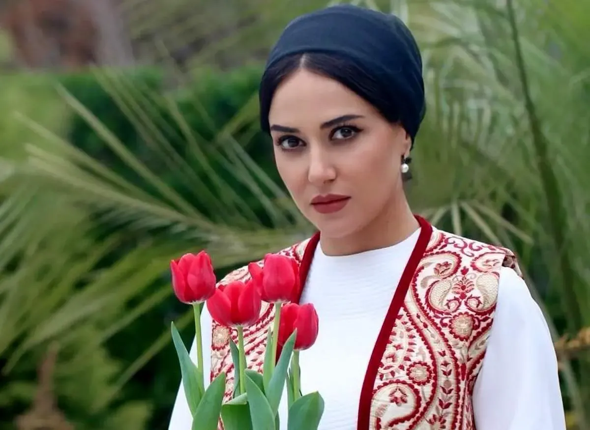 رونمایی پریناز ایزدیار از استایل نوروزی اش/ عکس