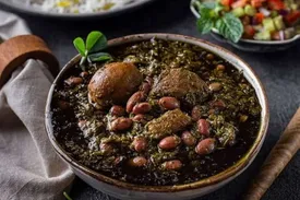 پخت قورمه‌سبزی جنوبی با این سبزی‌ها غوغا می‌کند