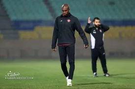 افطار ستاره پرسپولیس قبل از شروع بازی