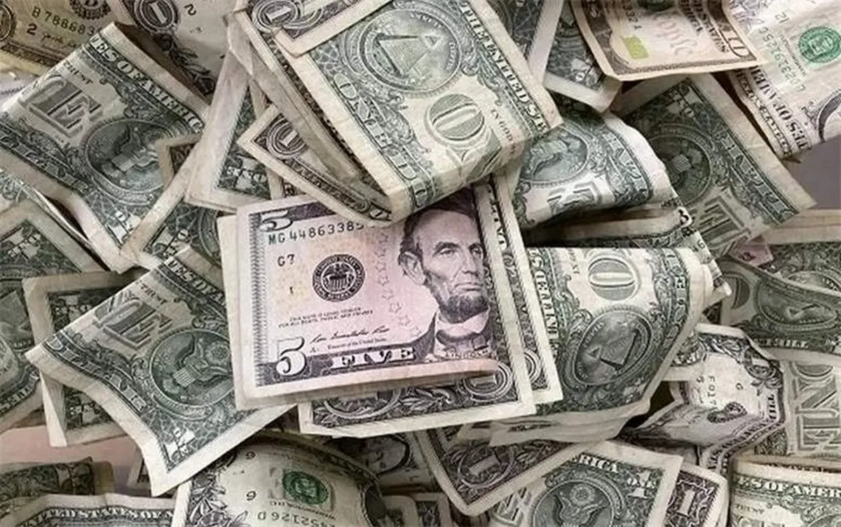 آخرین قیمت دلار و یورو ۹ اسفند ۱۴۰۱