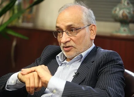 حسین مرعشی: تنگه هرمز باید بسته بماند