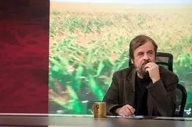 شوخی های مکرر و زننده در برنامه کارشناسی تلویزیون/ یاد حمیدرضا صدر به خیر!