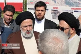 عکس سلفی با محافظ خبرسازِ ابراهیم رئیسی