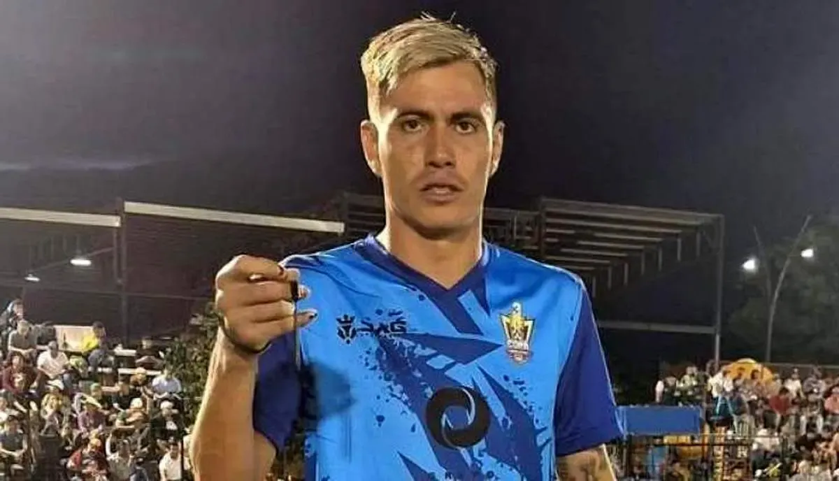 قتل فجیع فوتبالیست مشهور در زمین بازی!