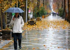تهران تا شنبه در وضعیت صاف و غبارآلود/ بارشهای برف و باران از یکشنبه آغاز میشود