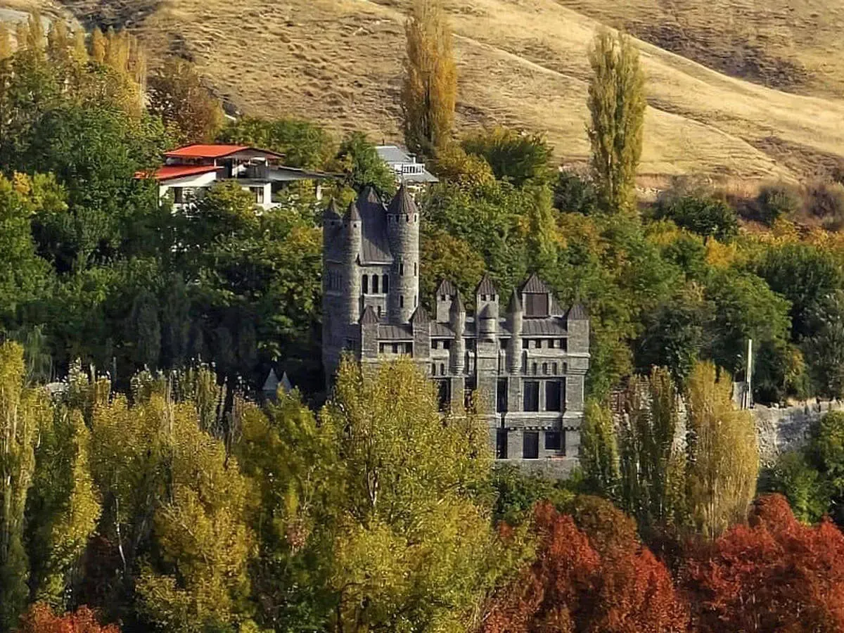 روستای آغشت؛ هاگوارتز ایران با طبیعتی بکر و قلعه‌ای اسرارآمیز