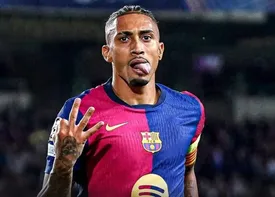 بارها خواستم از اینجا بروم