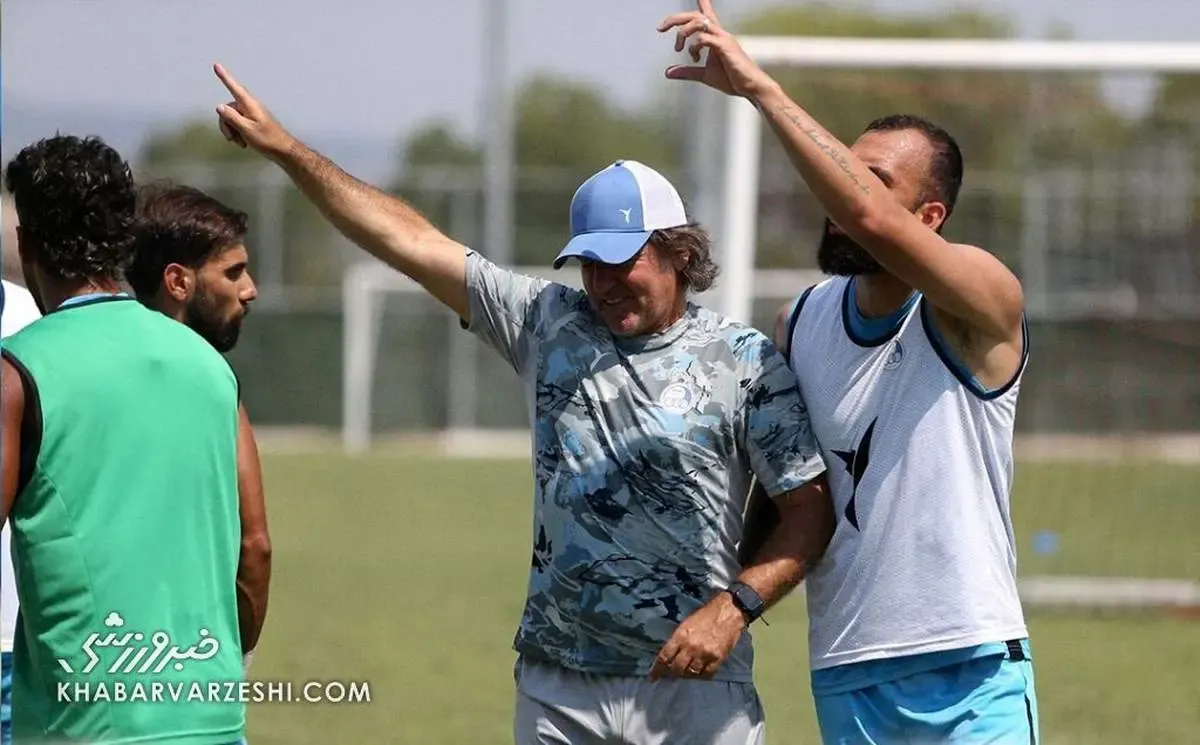 جشن تولد روزبه با استقلالی ها در شب خداحافظی حسینی/ تصاویر