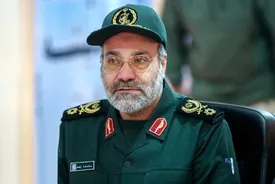 انتشار متن نامه شهید سردار زاهدی به رهبری/ شهید زاهدی چه هدیهای تقدیم رهبر انقلاب کرد؟