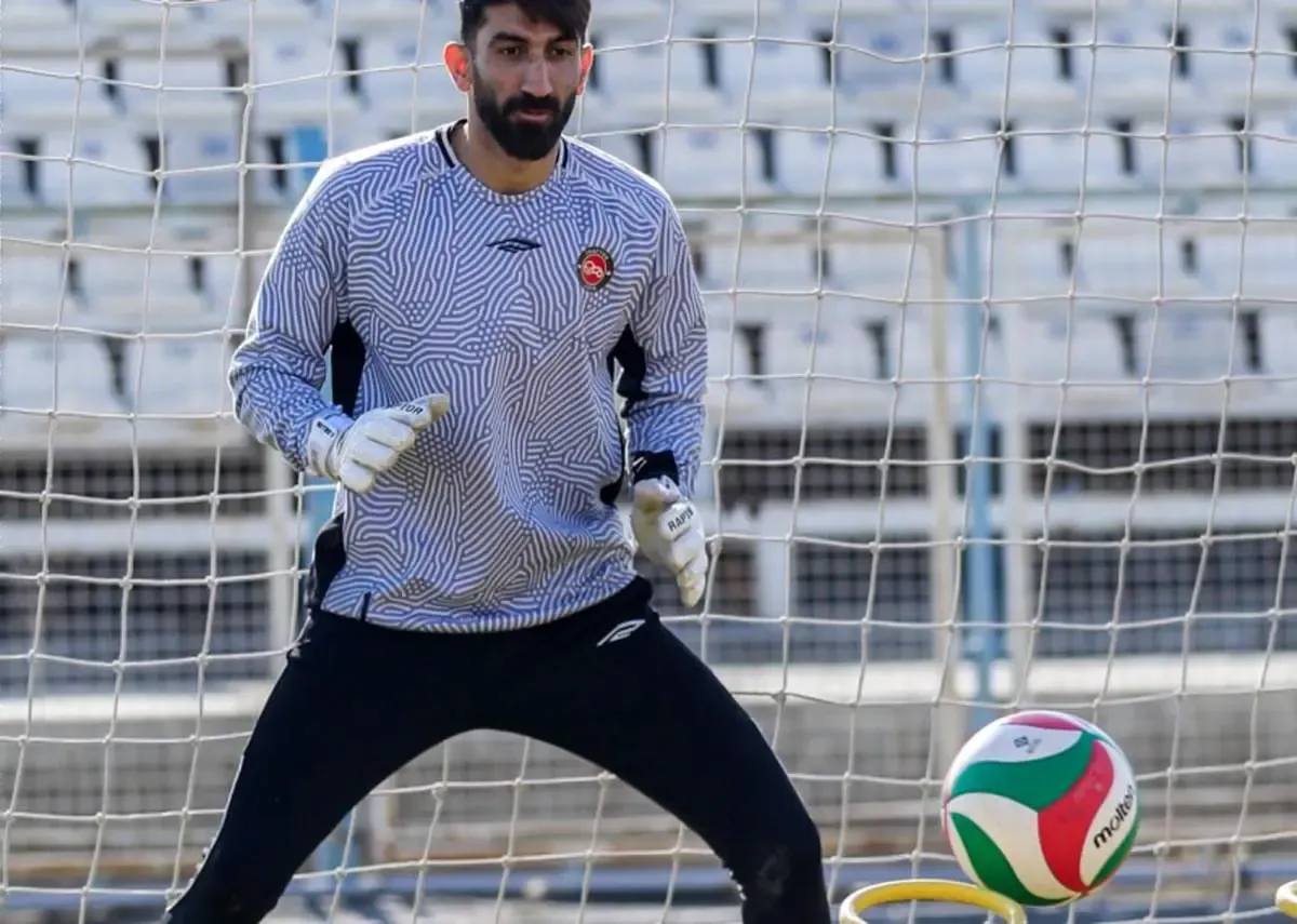 بیرانوند در آستانه از دست دادن دربی/ کارت زرد خطرناک!