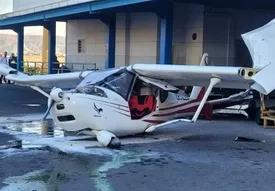 خلبان سالم ماند/ هواپیمای فوق‌سبک در تبریز آسیب دید
