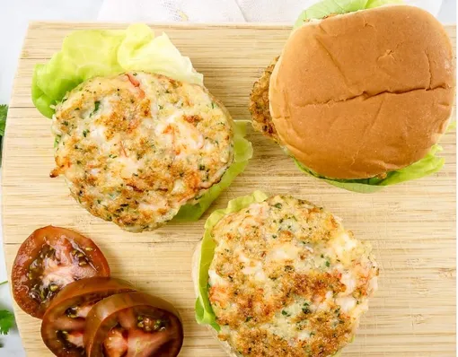 برگر میگو؛ فست‌فود سالم با عطر دریا