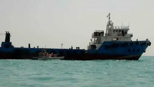 خروج اولین نفتکش حامل گاز از خلیج فارس