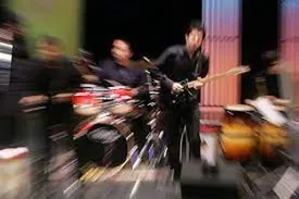 ممنوعه:
چند خواننده سمنانی بازداشت شدند/ پلیس گفته زیرزمینی بوده اند