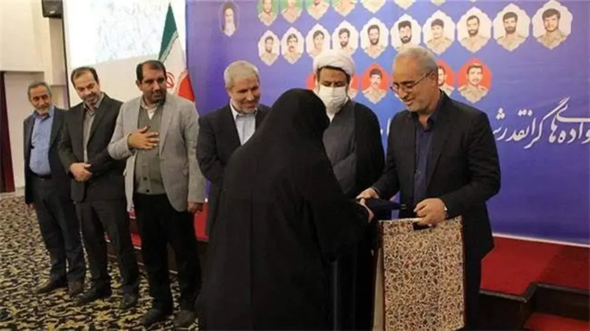 پیگیری حقوق خانواده‌های معظم شهدا در شرکت مس ادای دین است