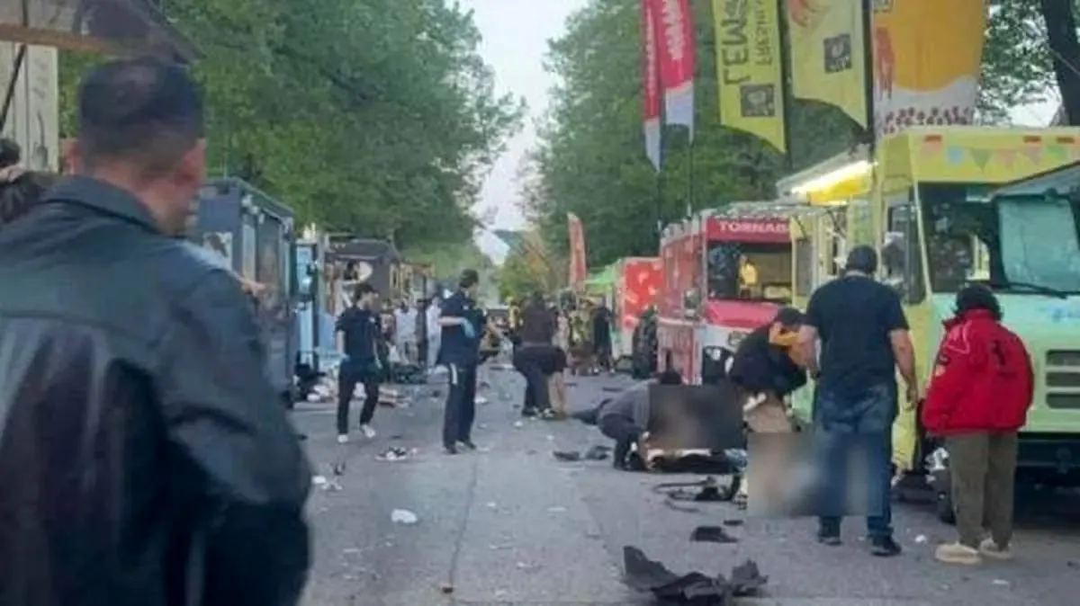 عبور راننده از روی جمعیت چند کشته بر جا گذاشت!