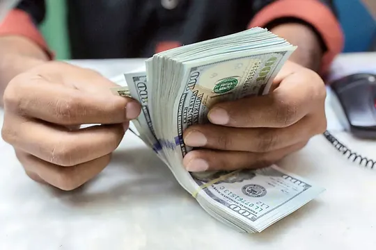 قیمت جدید دلار امروز 28 فروردین