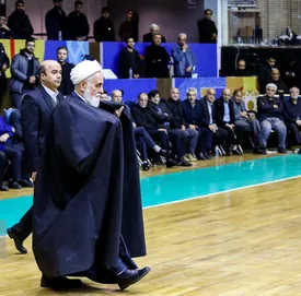 تصویری خاص از ناطق نوری در مراسم تشییع محمود مشحون