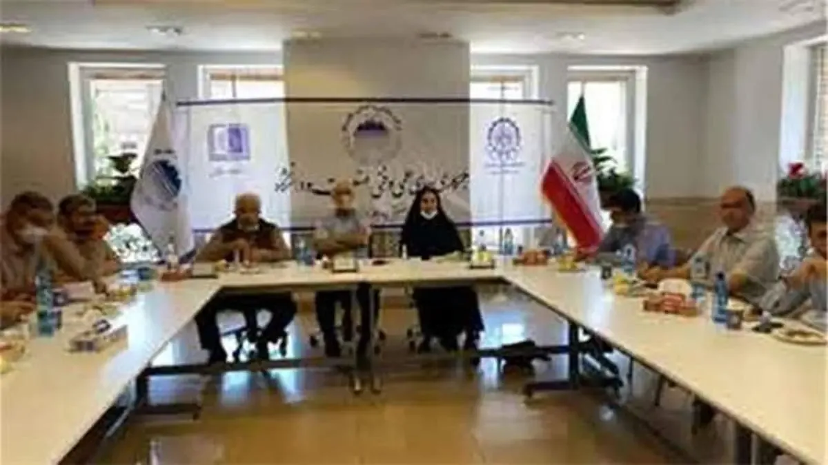 نشست همکاریهای مشترک صنعت و دانشگاه در مجتمع صنعتی چادرملو