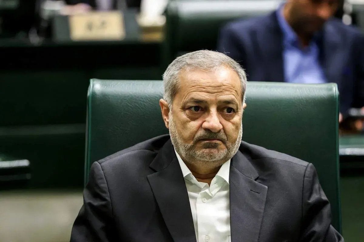 دستور فوری وزیر برای بررسی تنبیه غیرانسانی دانش آموزان سنندجی