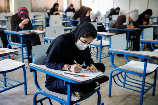 ببینید |  دانش‌آموزان بدون اطلاع والدین سوالات امتحانی را می‌خرند