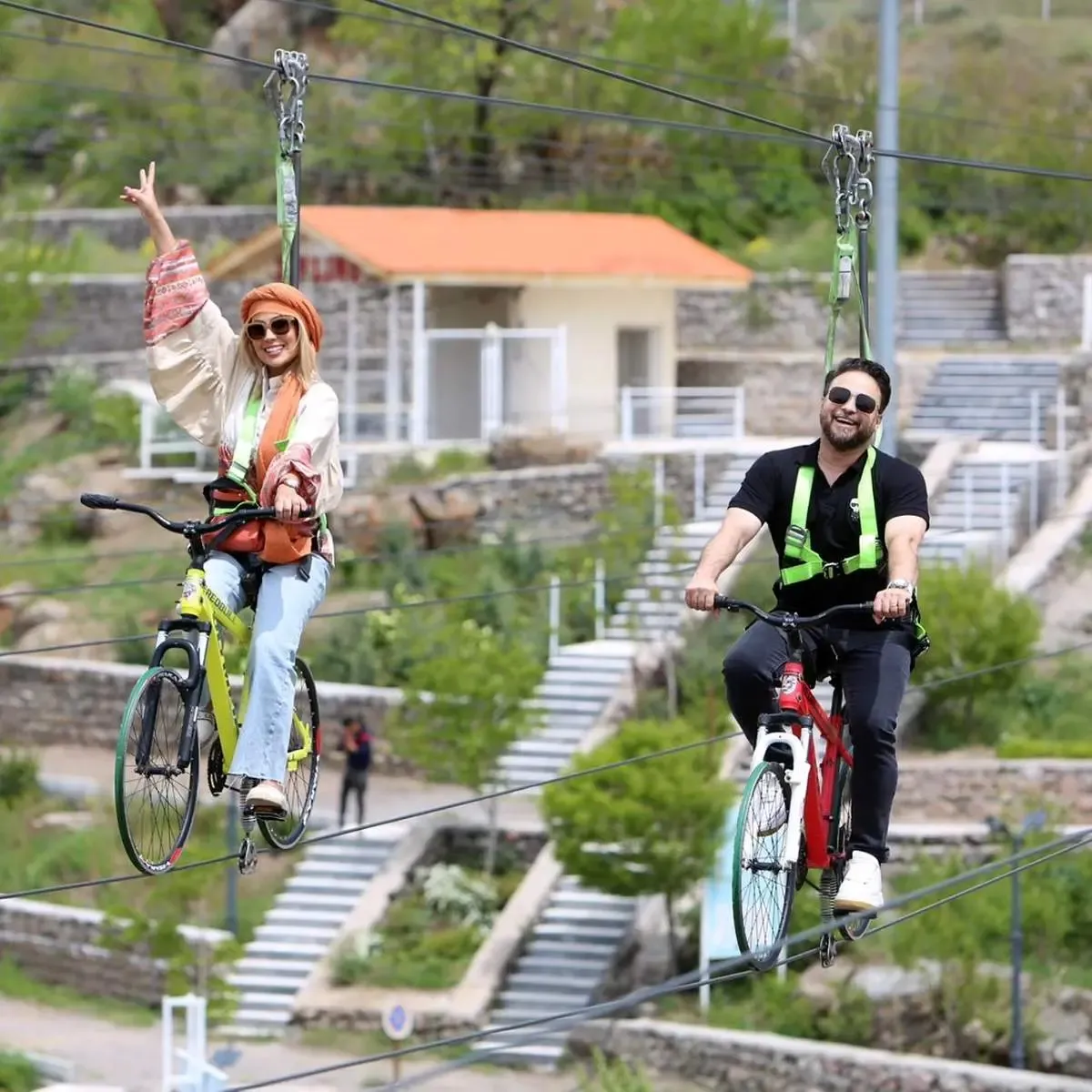 فضاپیمایی بابک جهانبخش و همسرش!