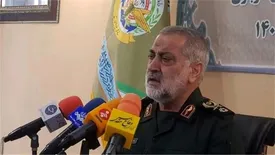 امروز کسانی پس از کسب رای مردم، سیلی به سرباز میزنند!/ کسی که به سرباز سیلی بزند به نیروهای مسلح و امنیت کشور سیلی زده است