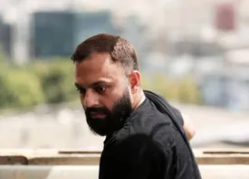 ببینید / دیدار احساسی صابر ابر با همسر باردارش بعد از آزادی از زندان