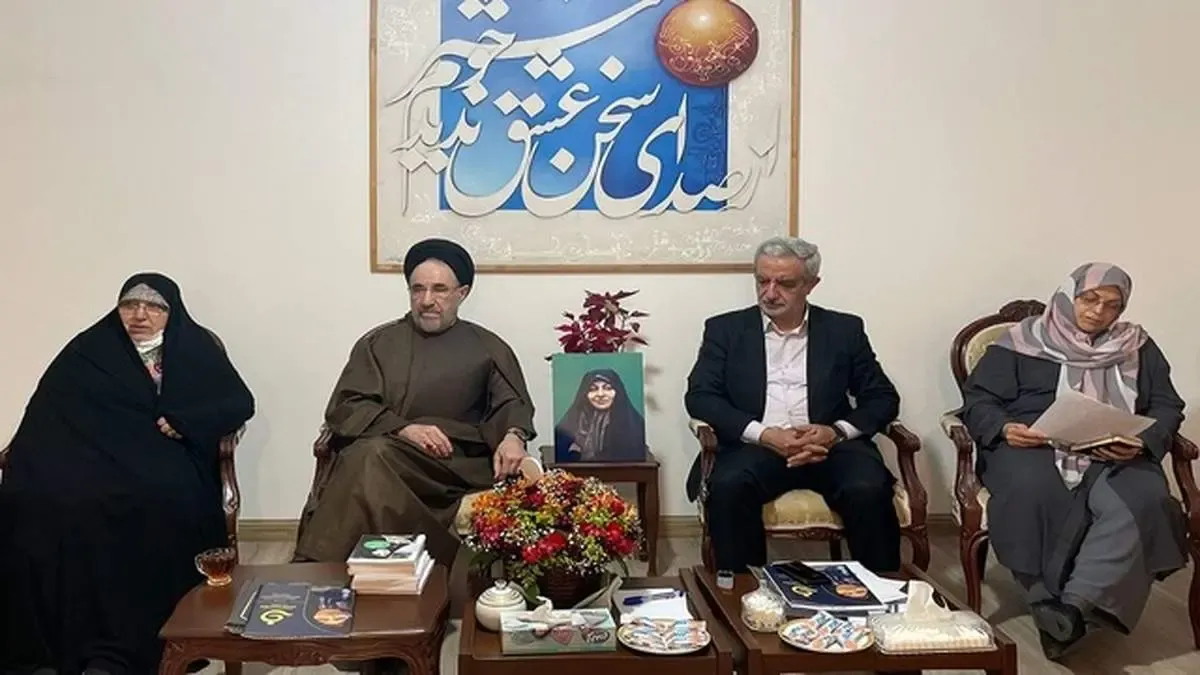 عفت با حجاب یکی نیست که آن را به زور به جامعه تحمیل کنیم