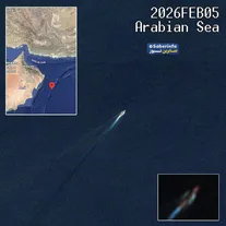 ناو هواپیمابر آبراهام لینکلن به مرزهای ایران نزدیک‌تر شد؟/ آخرین تصاویر