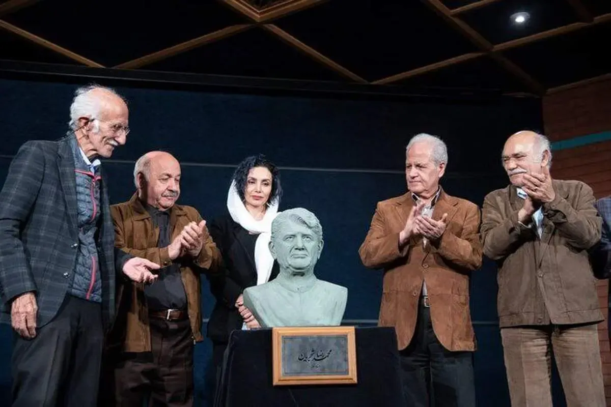 رونمایی از سردیس شجریان